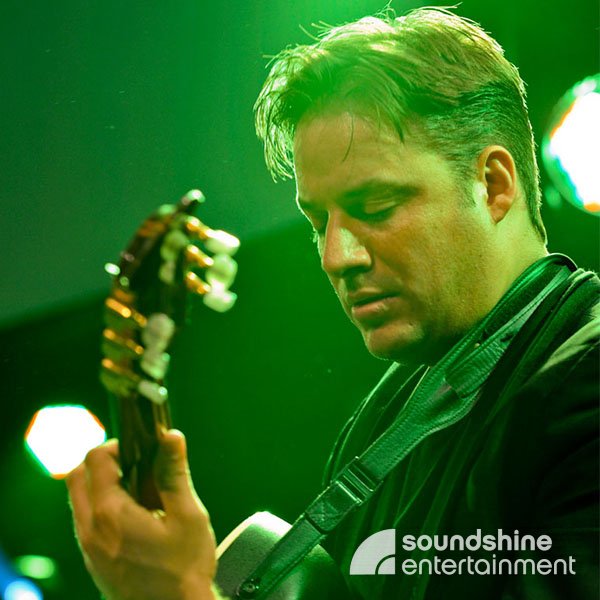 Soundshine Band Gitarrist Andre Krengel.jpg