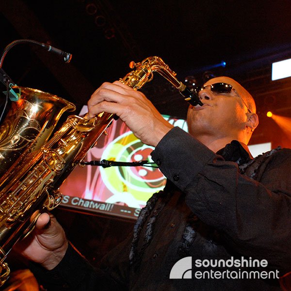 Soundshine Band Saxofonist Easy.jpg