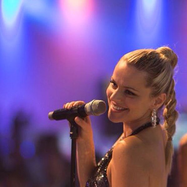 Soundshine Live Band Mallorca Saengerin Aida.jpg